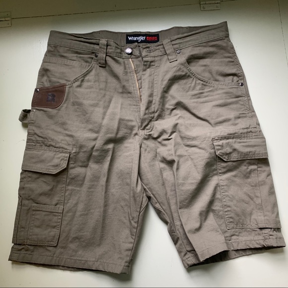 Men’s Wrangler Shorts - Picture 3 of 3